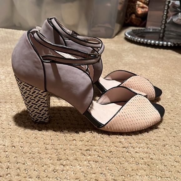 From Anthropologie : block heel ankle strap shoes - Picture 2 of 3